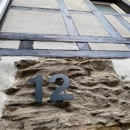Apartment Vetera Sayn - Historisch Wohnen, Modern Geniessen Auf 2 Etagen *
